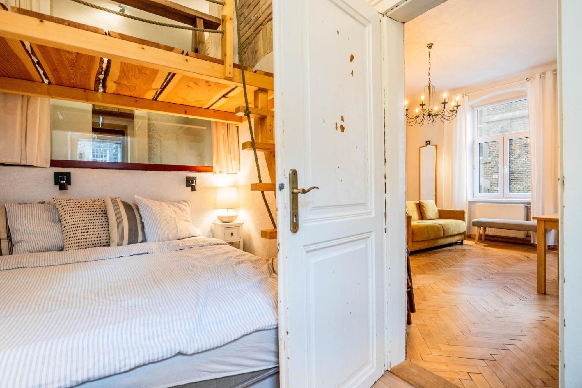 Historical Wine Apartment Братислава Экстерьер фото