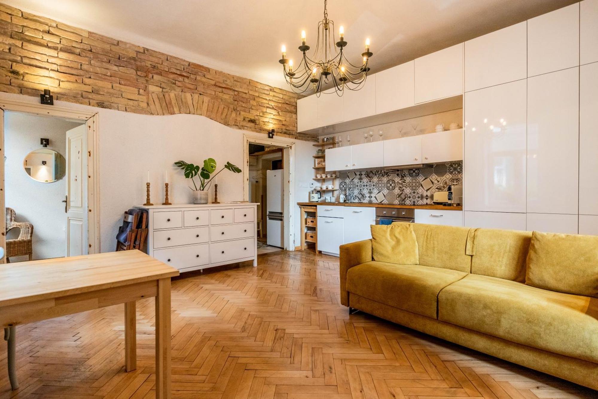Historical Wine Apartment Братислава Экстерьер фото